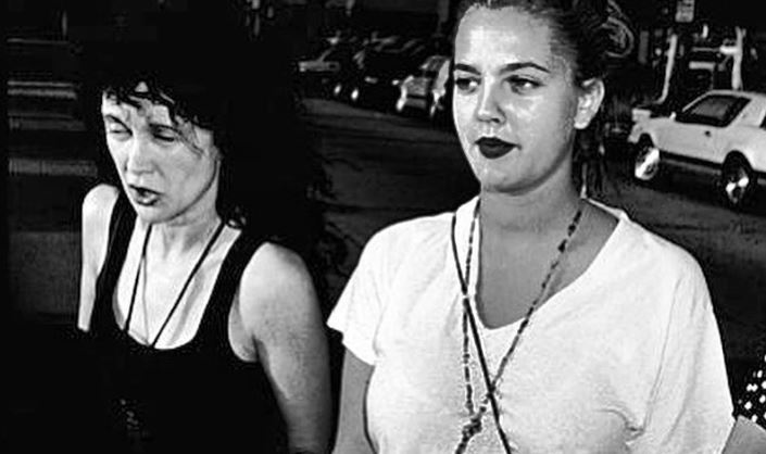 Η Ντρου Μπάριμορ διευκρινίζει: «Ποτέ δεν είπα ότι εύχομαι να πέθαινε η μητέρα μου»