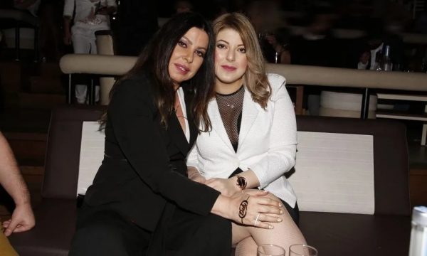 Άντζελα Δημητρίου: Έγινε γιαγιά – Γέννησε η κόρη της Όλγα Κιουρτσάκη