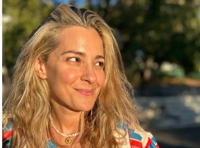 Νατάσσα Μποφίλιου: Με τον σύζυγο της στη Φολέγανδρο