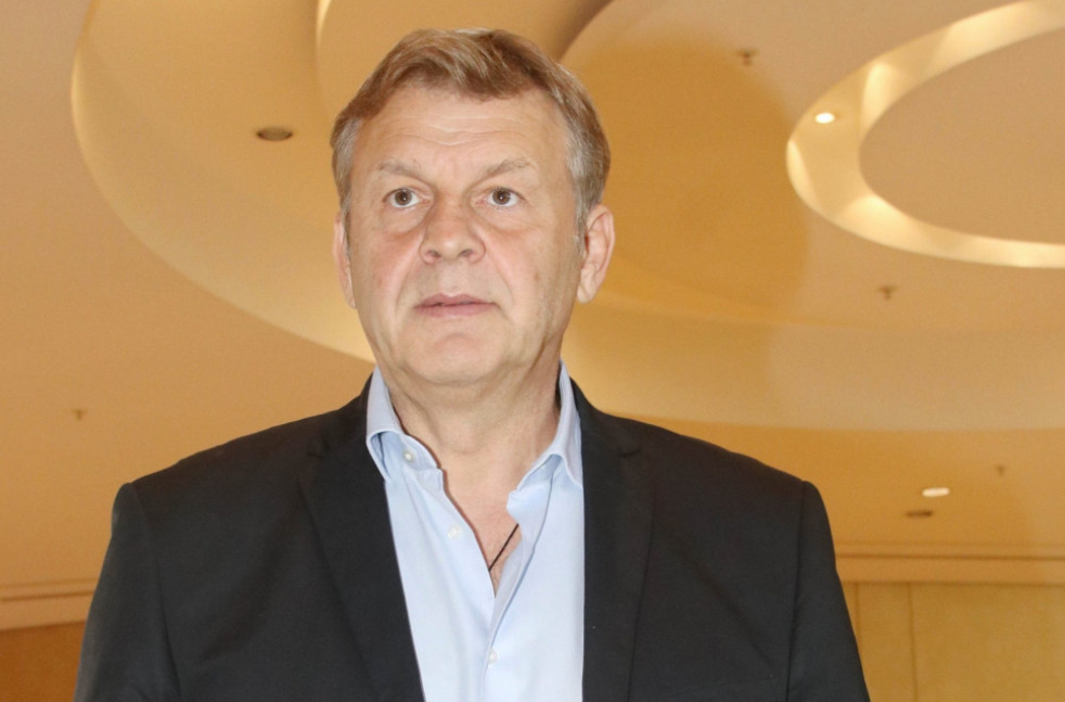 Απόστολος Γκλέτσος: «Τι θα πει τώρα το κάθε τ@@λι, ότι ο ‘Γκλέτσος είναι αδερφή’»