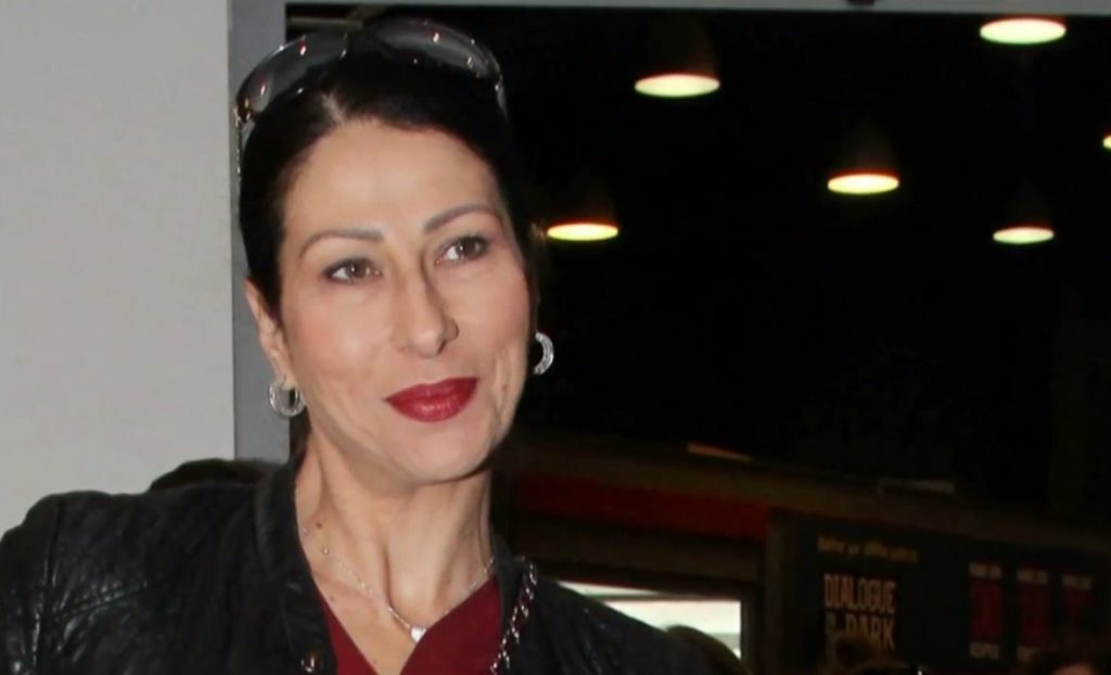 Η Ντέσσυ Κουβελογιάννη εξομολογείται – «Παραγκωνίστηκα γιατί δεν πήγα για φαγητό με κάποιον»