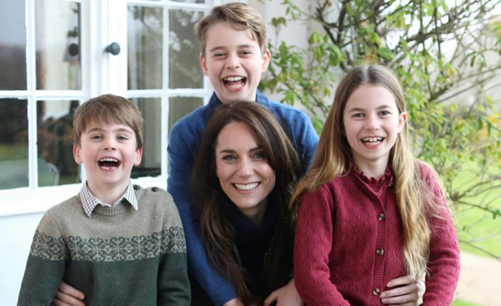 Η Κέιτ Μίντλετον πήρε την ευθύνη για την «πειραγμένη» φωτογραφία – Η συγγνώμη της πριγκίπισσας της Ουαλίας