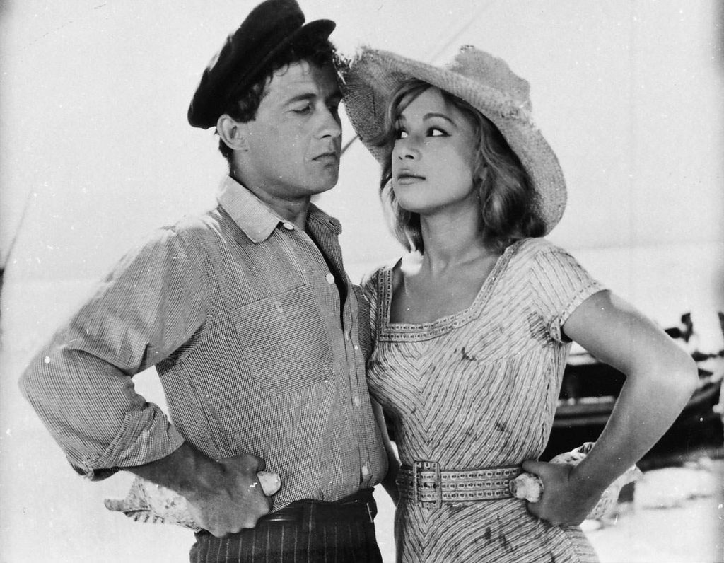 Ο Μάκης Δελαπόρτας αποκαλύπτει ένα άγνωστο περιστατικό με τον Παπαμιχαήλ και τη Βουγιουκλάκη