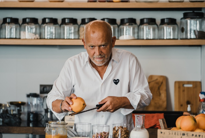 Στέλιος Παρλιάρος: «Δεν με αγγίζουν τα ριάλιτι μαγειρικής, δεν έχουν αισθητική»