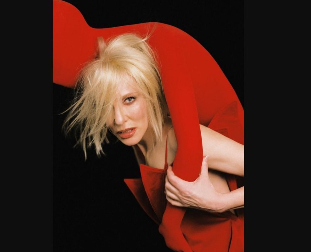 Cate Blanchett: Φωτογραφίζεται με punk beauty look και είναι αγνώριστη
