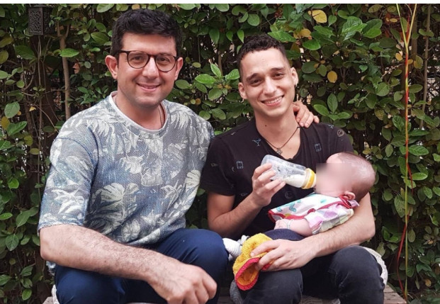 Μιχάλης Οικονόμου: Παντρεύτηκε τον σύντροφό του Γιώργο Μακρή