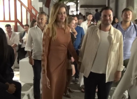 Η εντυπωσιακή Ana Beatriz Barros απολαμβάνει τις διακοπές της στη Μύκονο
