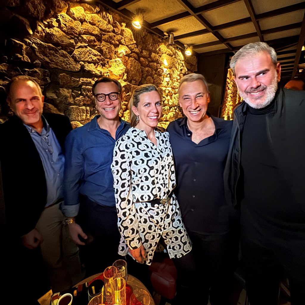 «Ξανά μαζί» – Συνεχίζονται με μεγάλη επιτυχία η παραστάσεις του Μίνου Μάτσα στο Gazarte main stage