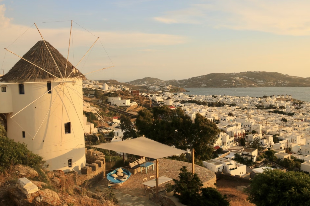 Μύκονος: Βανδάλισαν μια από τι πιο όμορφες παραλίες του νησιού