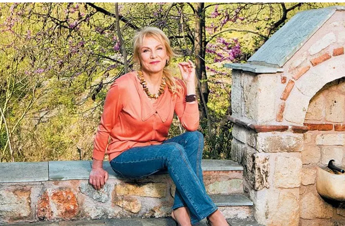 Φωτεινή Πιπιλή: «Με τα Τέμπη κατέρρευσε ένα άθλιο κράτος που στηρίχθηκε στο ρουσφετολόι και τη διαπλοκή»