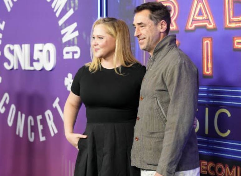 Η Έιμι Σούμερ αποκαλύπτει τις δύο ημέρες το χρόνο που κάνουν σεξ με τον σύζυγό της Κρις Φίσερ