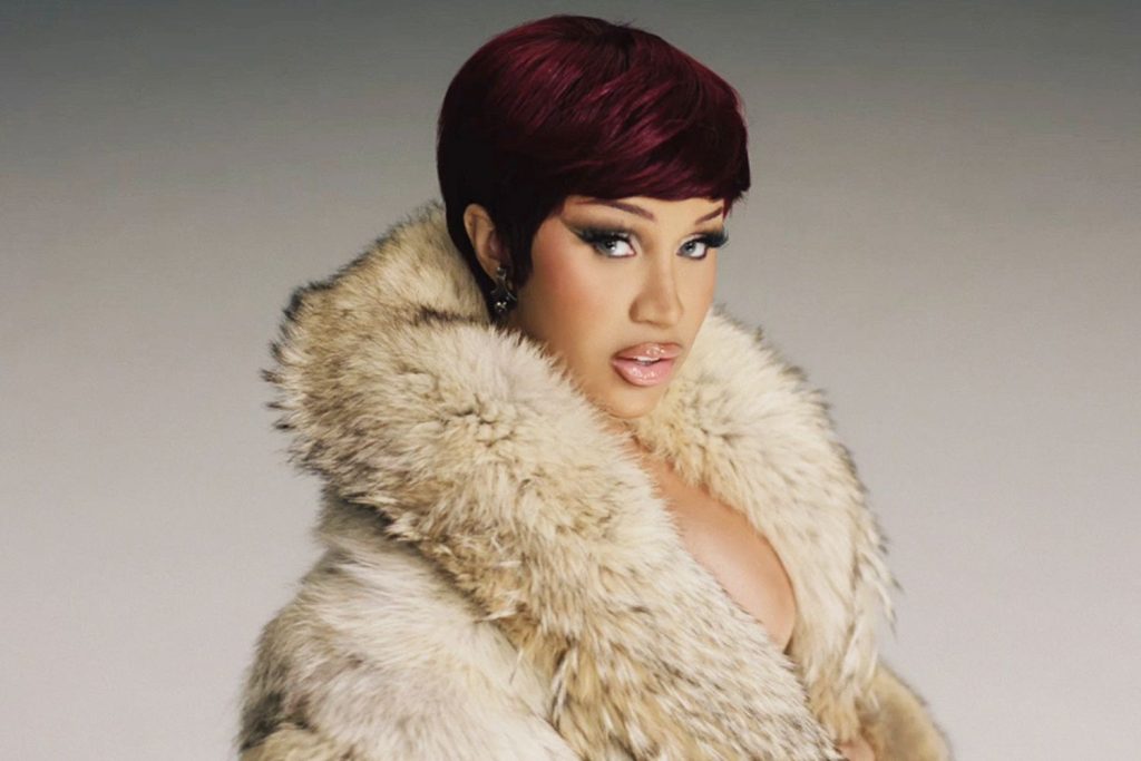Η Cardi B κατηγορεί τον Offset για απειλές θανάτου, revenge porn και παρενόχληση