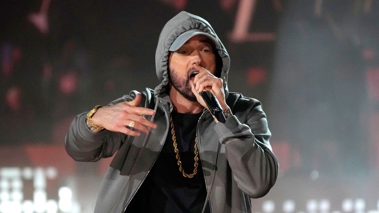 Ο Eminem έγινε παππούς μόλις στα 52 του χρόνια