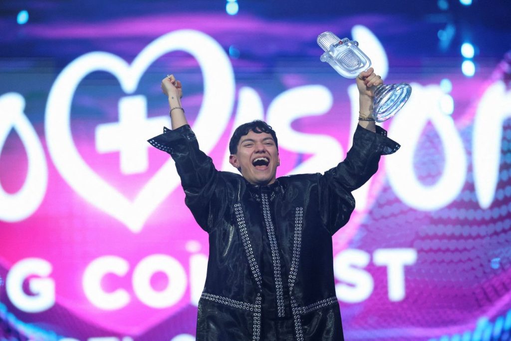 JJ: Ο νικητής της Eurovision ζητά να απαγορευτεί η συμμετοχή του Ισραήλ στο διαγωνισμό