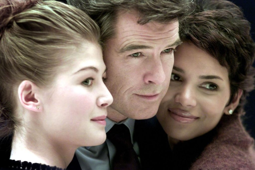 Ρόζαμουντ Πάικ: Η ανήθικη πρόταση για τον Τζέιμς Μποντ που απέρριψε (και κέρδισε)