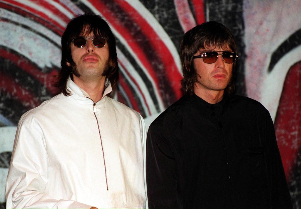 Oasis: Τα αδέρφια Γκάλαχερ φωτογραφήθηκαν για πρώτη φορά μαζί μετά από 16 χρόνια