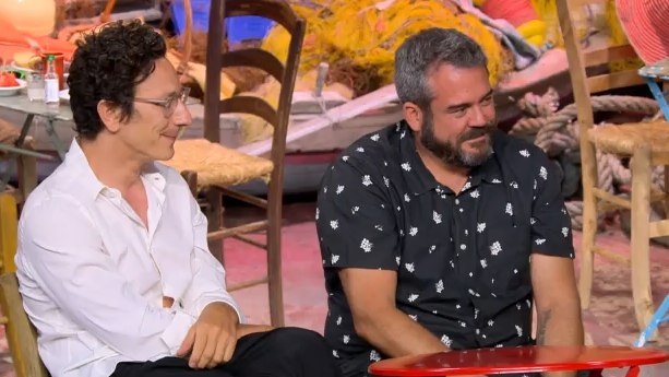 Πυγμαλίων Δαδακαρίδης και Μιχάλης Σαράντης μιλούν στο «Αλ Τσαντίρι Νιουζ» για τις «φάλαινες» που ζουν ανάμεσά μας