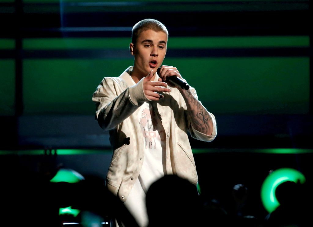 O Justin Bieber χορεύει το «Sweet Spot» με την Sexyy Red σε νέο βίντεο – «Σε αγαπάω φίλε μου»
