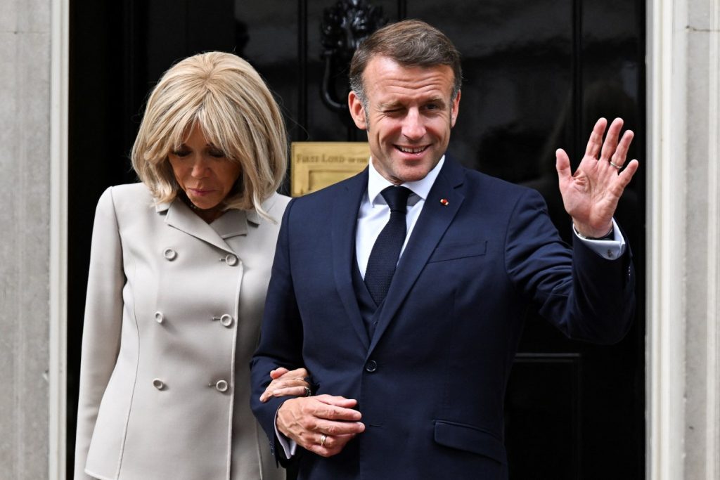 Μπριζίτ Μακρόν: Να γιατί αγνόησε τον Εμανουέλ στη Βρετανία – Ο θλιβερός λόγος