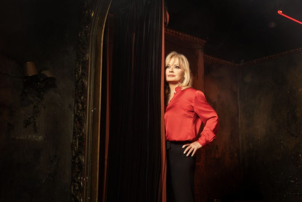 Φως στο Τούνελ: Το «ευχαριστώ» της Αγγελικής Νικολούλη στους συνεργάτες της