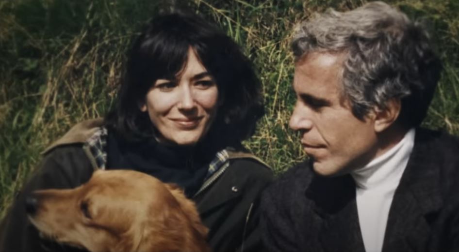 Η Γκιλέν Μάξγουελ «έδωσε» 100 πιθανούς συνεργάτες του Έπσταϊν διεκδικώντας χάρη από τον Τραμπ