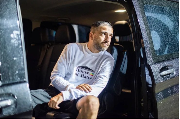 O ΛΕΞ στέλνει μήνυμα από τις διακοπές του – Οι φωτό με τους φίλους του σε χαλαρές στιγμές