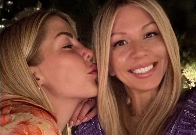 Συγκλονίζει η κτηνίατρος Έφη Ρόζη: Αποχαιρετά τη φίλη της Αλεξάνδρα Νικολαΐδου και δίνει το όνομά της στο παιδί που περιμένει