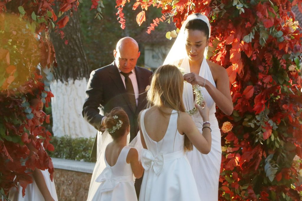 Λάμψη και συγκίνηση – Ο εντυπωσιακός γάμος του Παύλου Βαρδινογιάννη και της Κατερίνας Μπιρμπίλη