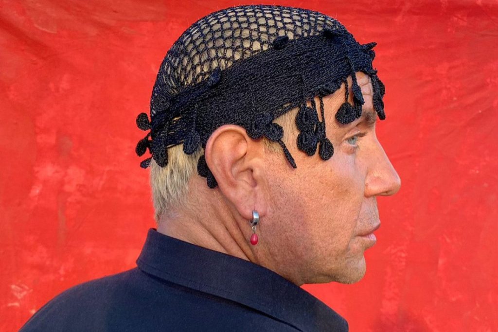 Γιώργος Μαζωνάκης: «Είναι ανάγκη να εξεταστεί γιατί είναι χρήστης ουσιών» – Η οικογένεια στην αντεπίθεση 