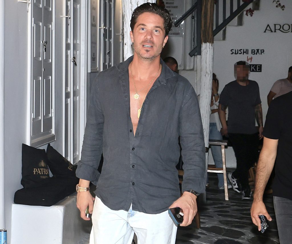 Νίκος Οικονομόπουλος: Το νέο video clip του στέλνει ηχηρό μήνυμα για την ενδοοικογενειακή βία