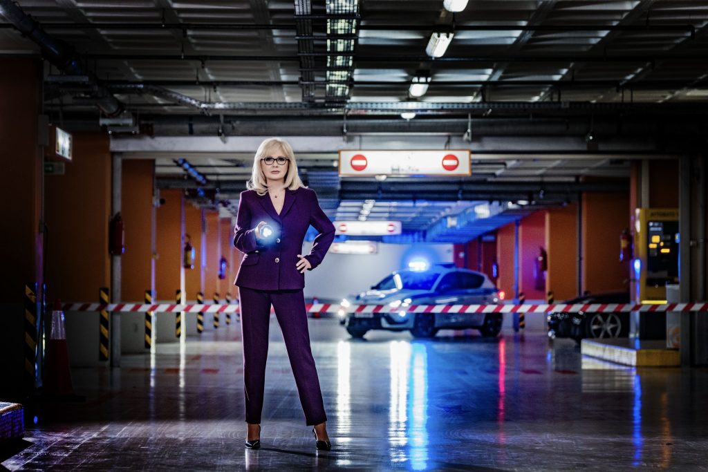 «Να μην κάνουμε τον πόνο σόου»: Η Αγγελική Νικολούλη λίγο πριν την πρεμιέρα της εκπομπής Φως στο Τούνελ