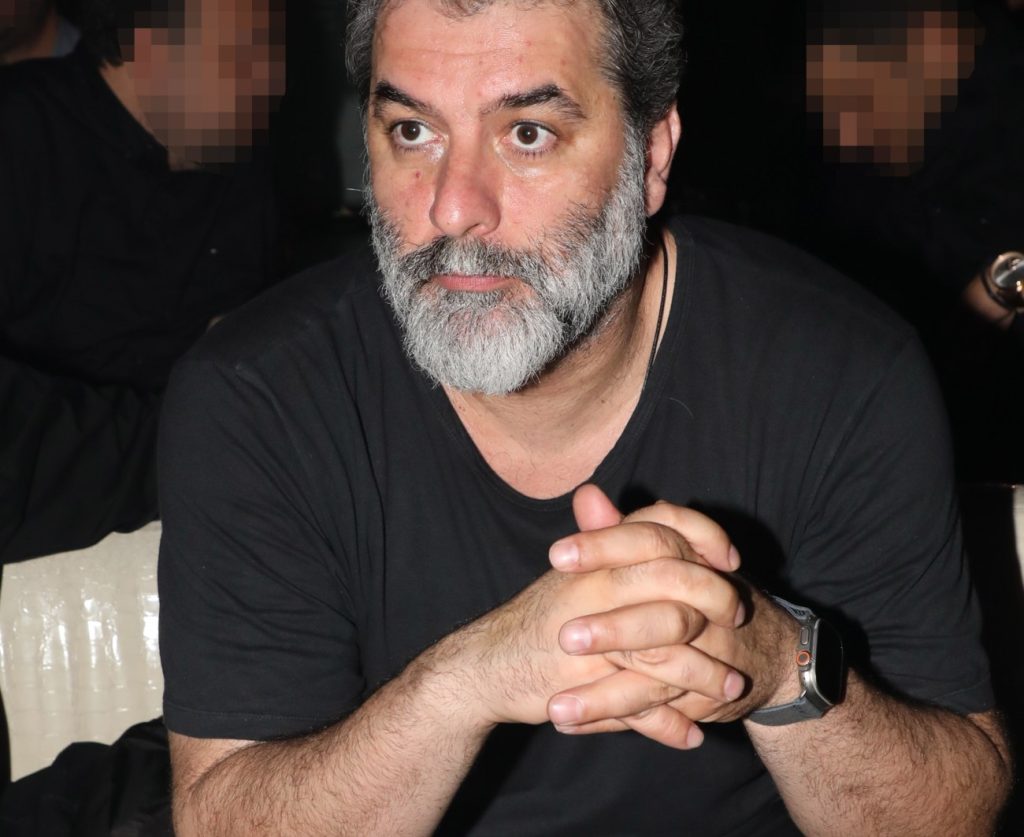 Βασίλης Μπισμπίκης: Επισκέφθηκε τον απεργό πείνας Πάνο Ρούτσι στο Σύνταγμα