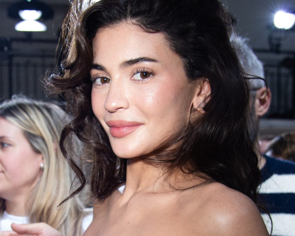 «Από τότε που γεννήθηκα ήθελα να γίνω ποπ σταρ» – Το γυρίζει στη μουσική η Κάιλι Τζένερ;