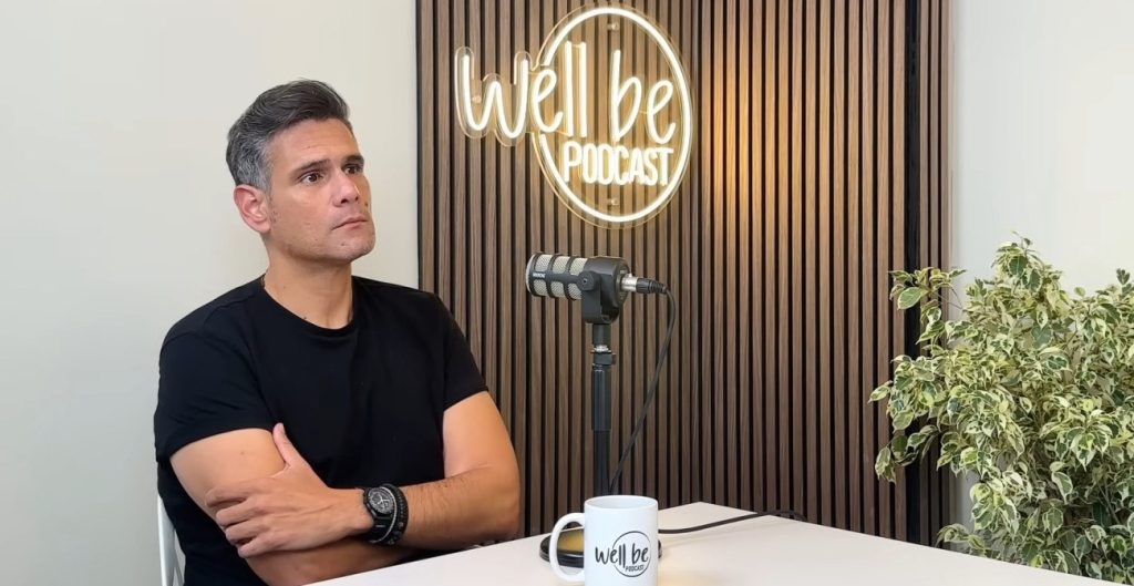 Ο Δημήτρης Ουγγαρέζος για την απώλεια των γονιών του: Ξύπναγα και πονούσα, άρχισα να πίνω