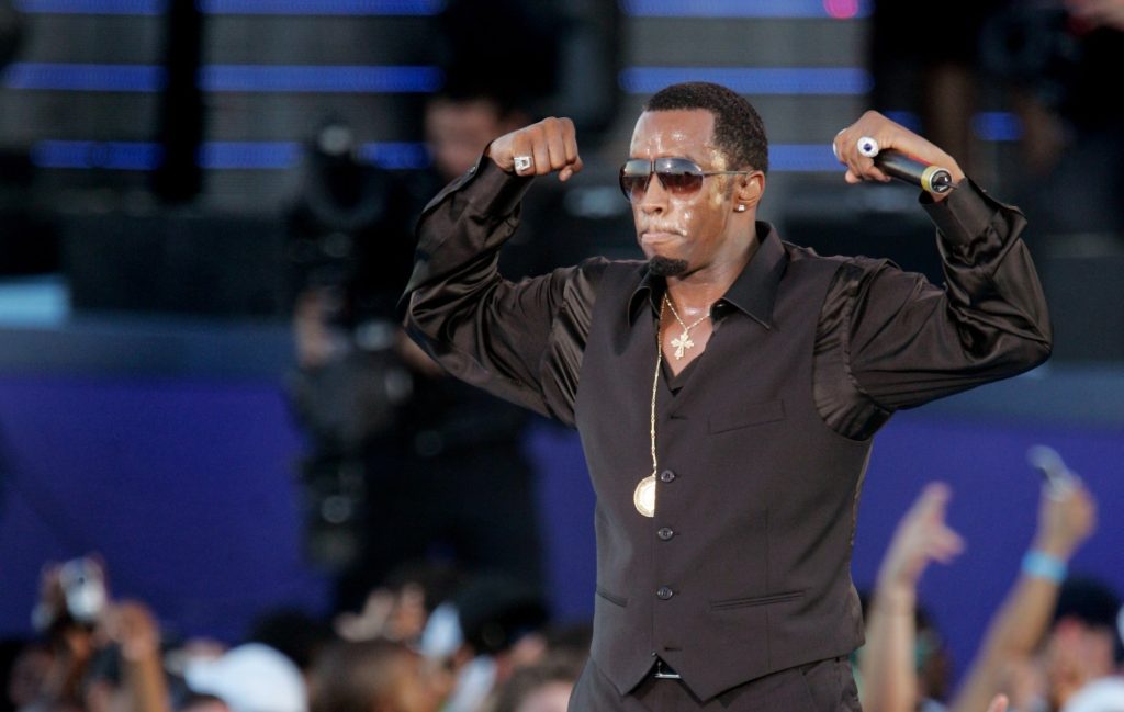 Δημοσιεύματα θέλουν ο Τραμπ να εξετάζει το ενδεχόμενο της αποφυλάκισης του Diddy – Τι απαντά ο Λευκός Οίκος