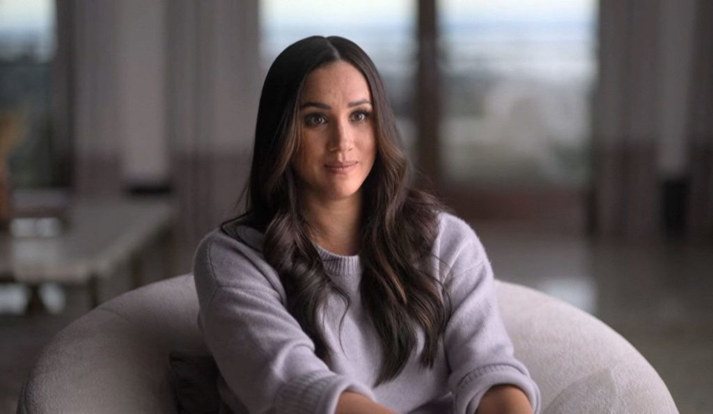 Τι στο καλό σκεφτόταν: Το βίντεο της Μέγκαν Μαρκλ από το σημείο που σκοτώθηκε η Νταϊάνα στο Παρίσι προκάλεσε αντιδράσεις