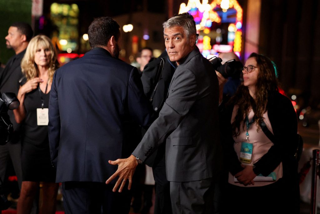 Ο Τζορτζ Κλούνεϊ αποκαλύπτει την αποτυχία από την οποία διδάχθηκε — Nαι, ήταν εκείνη η ταινία των 90s