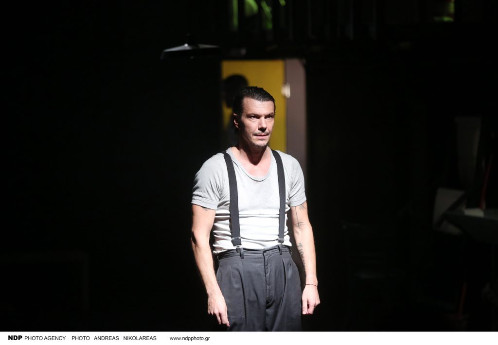 Ιωάννης Παπαζήσης: «Στη δική μου γενιά έπεφτε ξύλο, ήμασταν έρμαια της κάθε τρέλας του σκηνοθέτη»