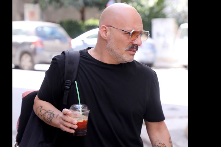 Νίκος Μουτσινάς: «Τέσσερα χρόνια έψαχνα τρόπους να δημιουργήσω μονογονεϊκή οικογένεια»