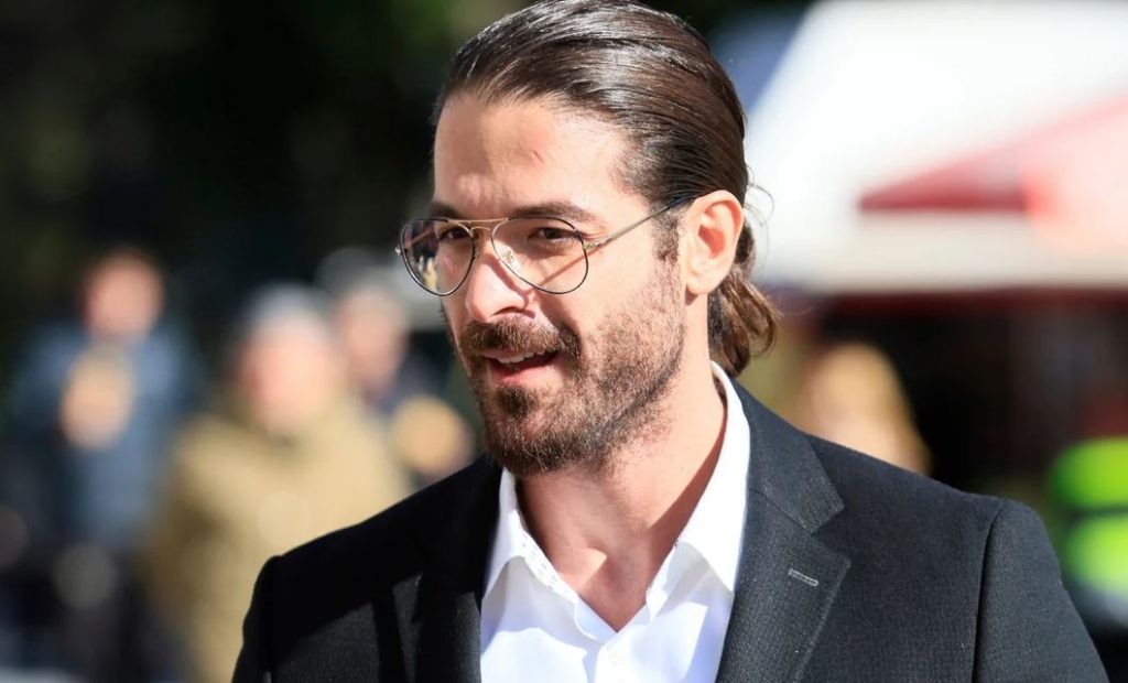 Άρης Μουγκοπέτρος: «Για τα παιδιά μου και με αυτό το χέρι, θα πάω να δουλέψω στην οικοδομή»