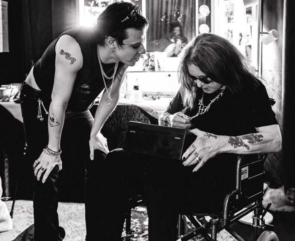 Yungblud: Ο χαμός του Όζι Όσμπορν, το Grammy και η στιγμή που άλλαξε την καριέρα του