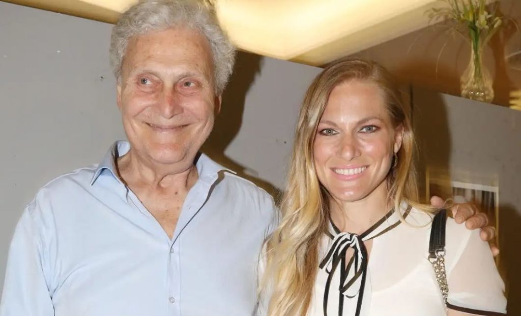 Σάρα Εσκενάζυ: Η πρώτη ανάρτηση μετά τον θάνατο του πατέρα της Αλμπέρτο Εσκενάζυ