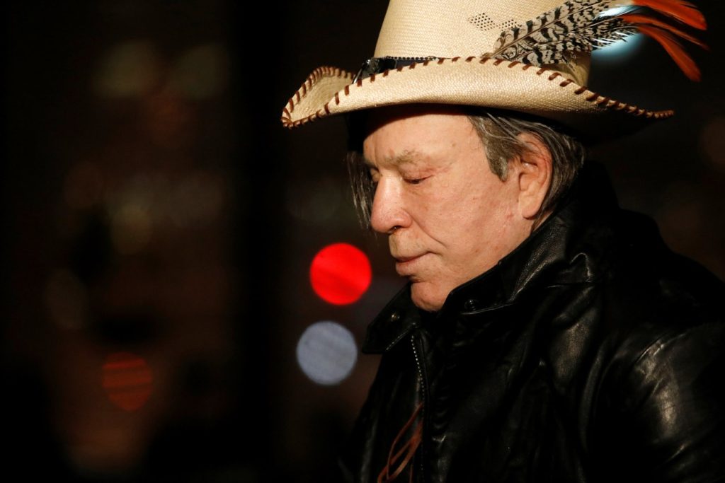 Μίκι Ρουρκ: «Απάτη» η καμπάνια GoFundMe στο όνομά μου – Kινεί νομικές διαδικασίες