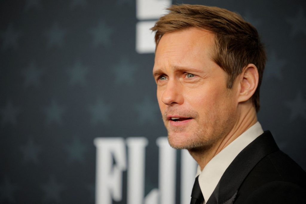 «Δεν ξέρω τι εννοούσα» – Ο Αλεξάντερ Σκάρσγκαρντ διαλύει τις φήμες σχετικά με την αμφιφυλόφιλη σεξουαλικότητά του