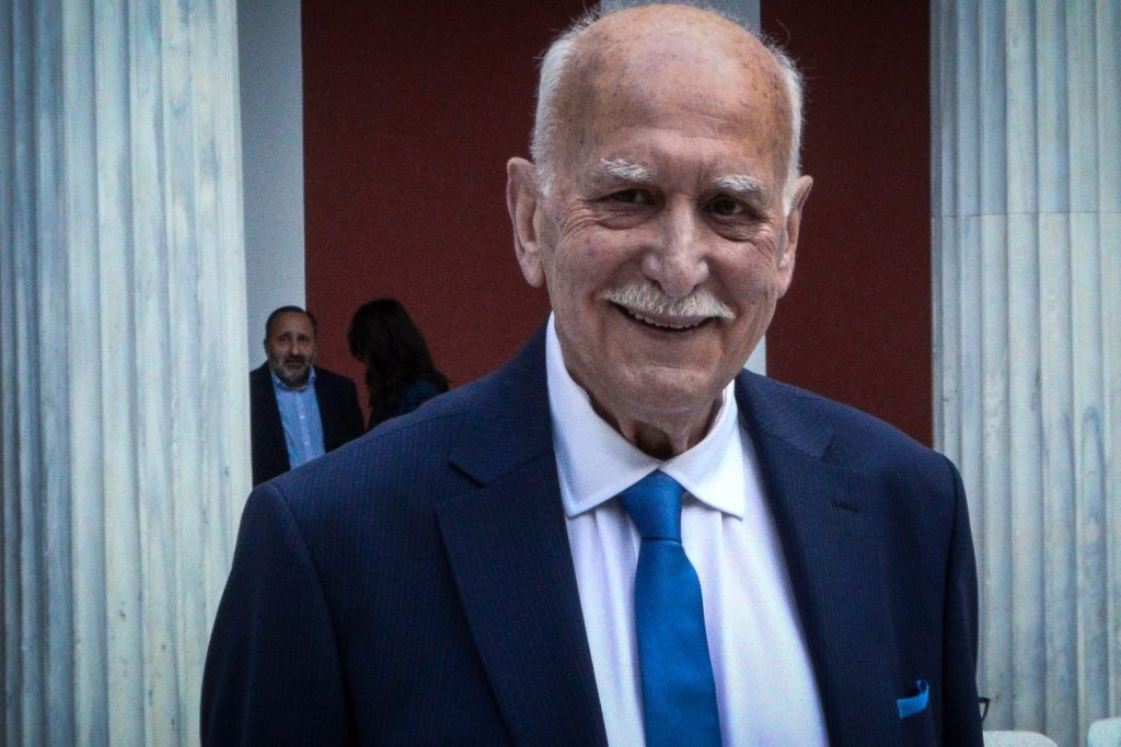 Γιώργος Παπαδάκης: Η βιοπάλη, οι τραγικές απώλειες και η άσπιλη αγάπη για την αδελφή του Μαρία