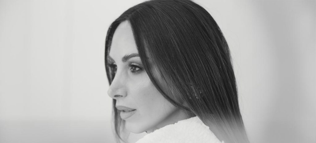 Λένα Ζευγαρά – «Τα Χάνω»: Το γεμάτο παλμό video για τη νέα viral επιτυχία της