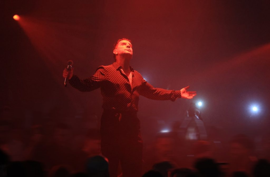 «Πετάει» ο Γιώργος Μαζωνάκης: Εξιτήριο για τον τραγουδιστή μετά την επιτυχημένη επέμβαση στη χολή