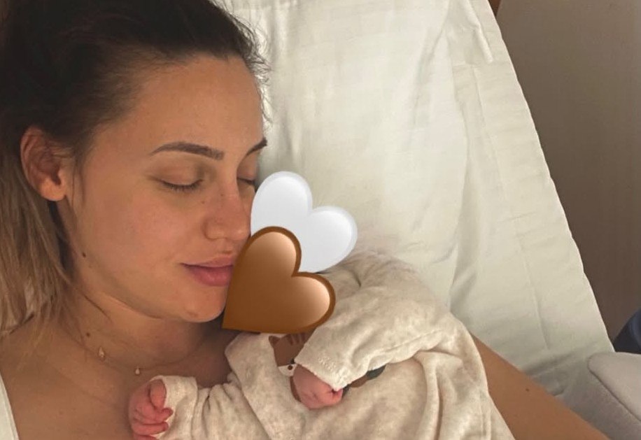 Γέννησε η Άννα Κορακάκη – «Καλώς μας ήρθες, ζωή μας»