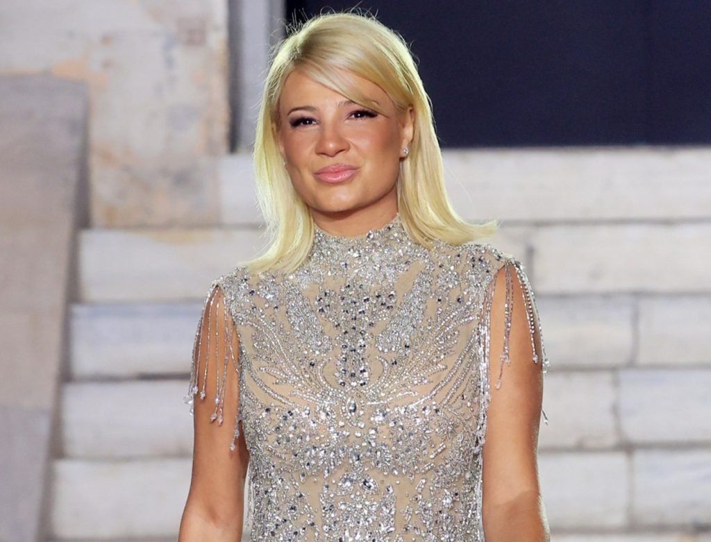 Φαίη Σκορδά: Καμία απάντηση στις φήμες για γάμο – Τα πειράγματα των συνεργατών της