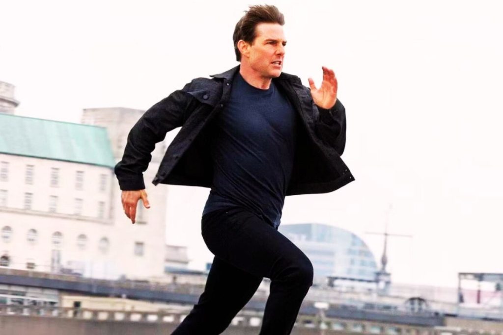 Τομ Κρουζ: Άτακτη φυγή από το Λονδίνο για την ανεξέλεγκτη βία – Πόλη του μίσους ή παιχνίδι εντυπώσεων;